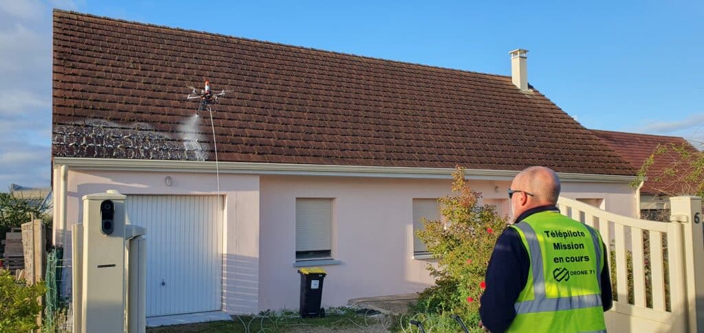 Nettoyage d'un toit par Drone 71